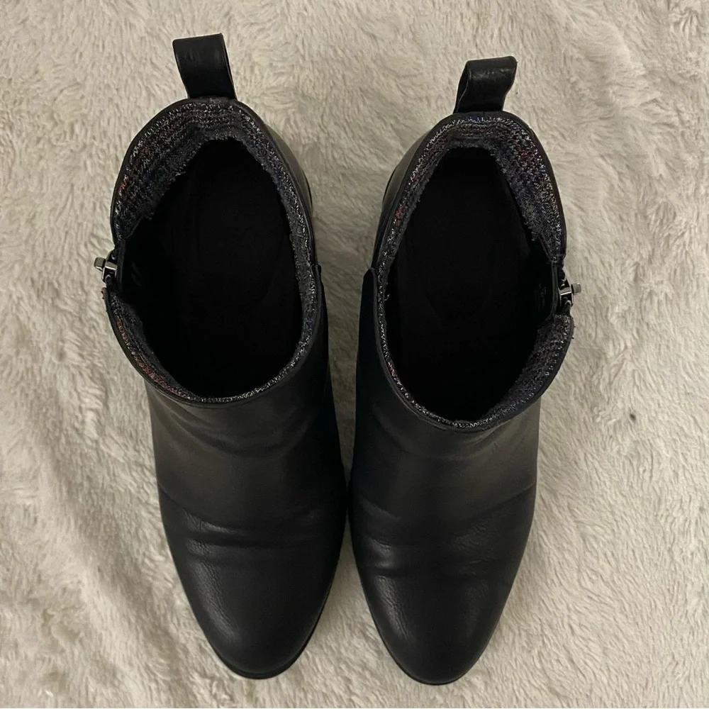 Life Stride Michelle Black Faux Leather Booties Women’s Size 6.5M